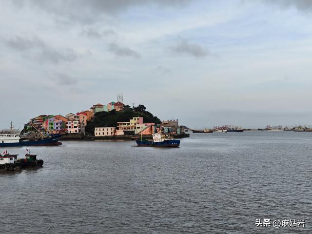 温岭市里箬村，半依山腰半海滨，小嫏嬛里缘分深