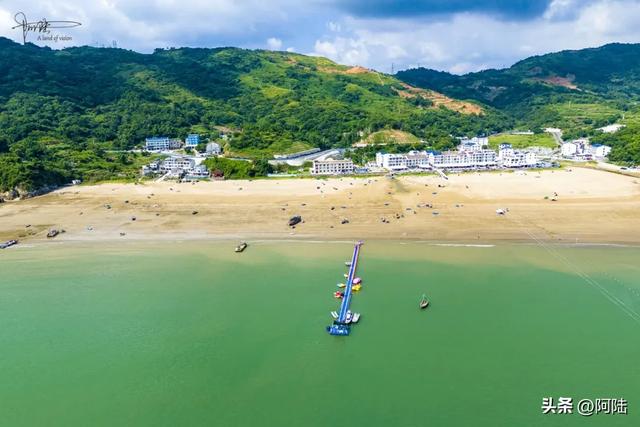 在苍南的黄金海岸线上，王孙沙滩算是个比较低调的避暑胜地