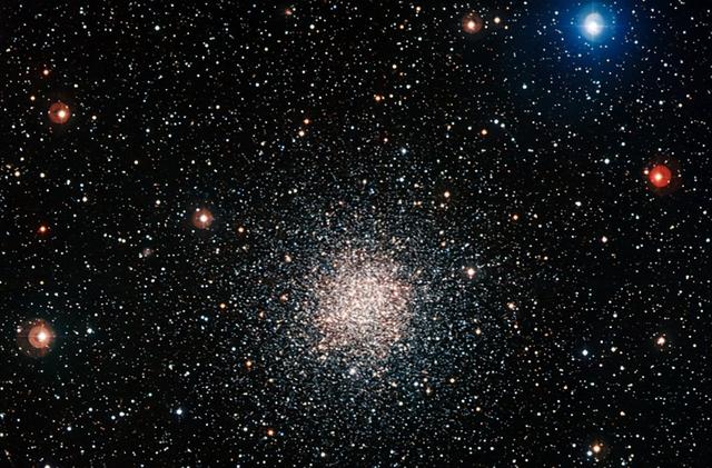 宇宙“异常轴心”难破：CMB偶极子撕开标准模型裂痕？