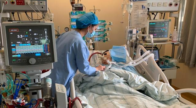 从确诊到去世仅15天，“央视最帅主持人”的遭遇为人们敲响警钟