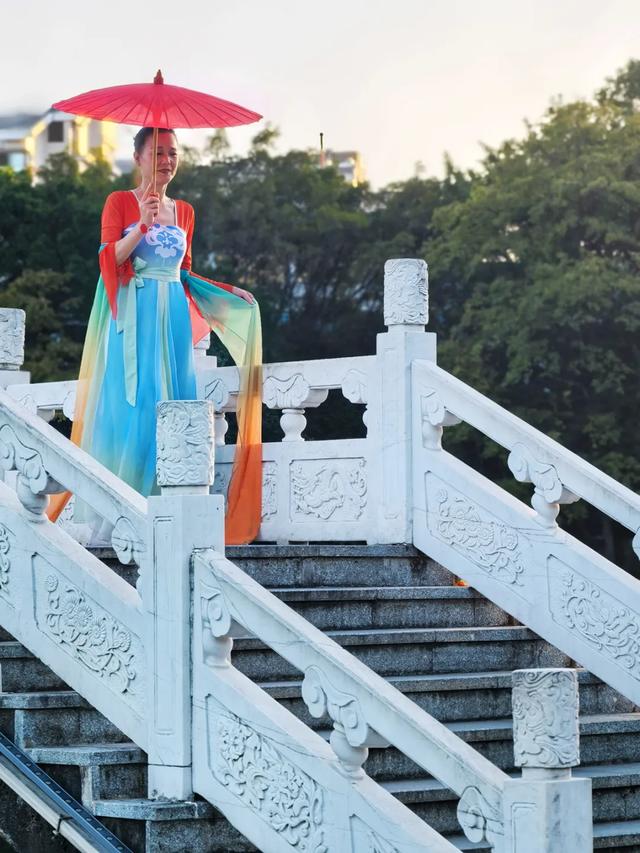 桂林:邂逅榕湖别样情!