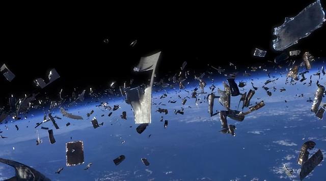 神舟20号疑遭碎片撞击，引发世界关注！中国紧急启动在轨体检程序