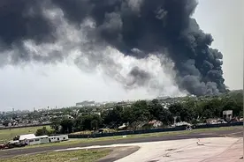 波音787刚起飞就坠毁，印度飞行员拉起机头自救，还是摔在建筑区图片