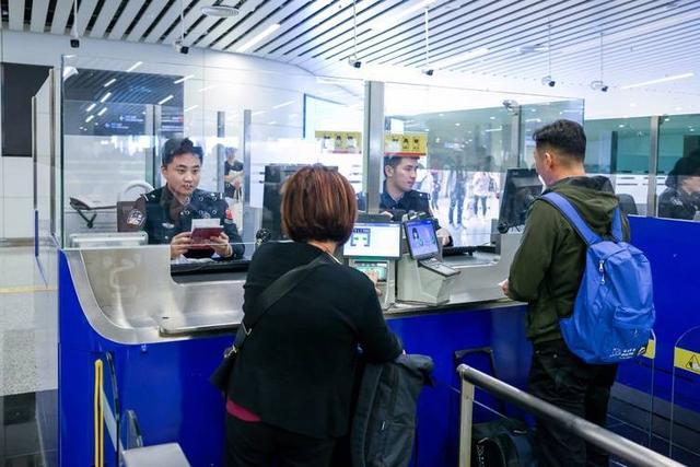 收到天大好消息后，高市早苗对中国提了一个要求	，断定中国会松口