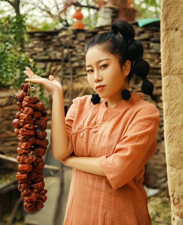 倾家荡产凑够120万上星光大道，却惨遭淘汰的崔苗，如今怎样了