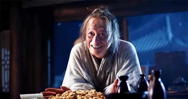 古代太监净身到底是割蛋还是割鸡？他们说话的声音真的是娘娘腔？