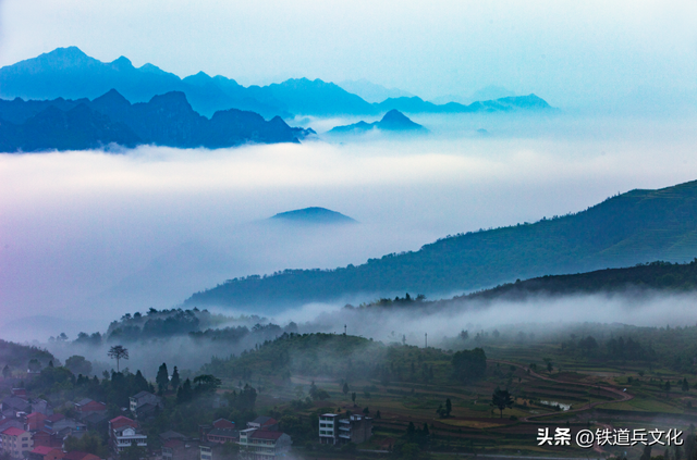 陈德明 || 雾锁层峦隐翠微，银带千叠映朝晖—摄于浙江 温州 永嘉茗岙