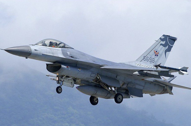 中方雷霆出击，20家美企被拉黑，不到24小时，美方对华提一要求