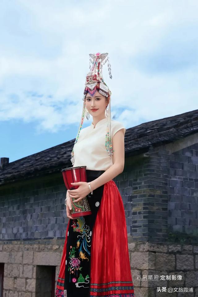 身着凤凰装，一生纳吉祥 | 霞浦！山海之间，解锁畲族风情与海滨秘境的碰撞