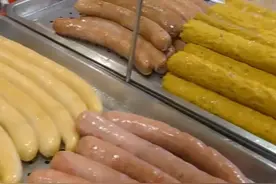 香肠宣称“自制无添加”，结果不是自制还有添加剂！记者在这家永旺超市发现……图片