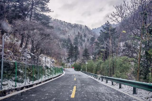 汉中各大景区银装素裹!快来共赴2025年第一场冰雪之约 →