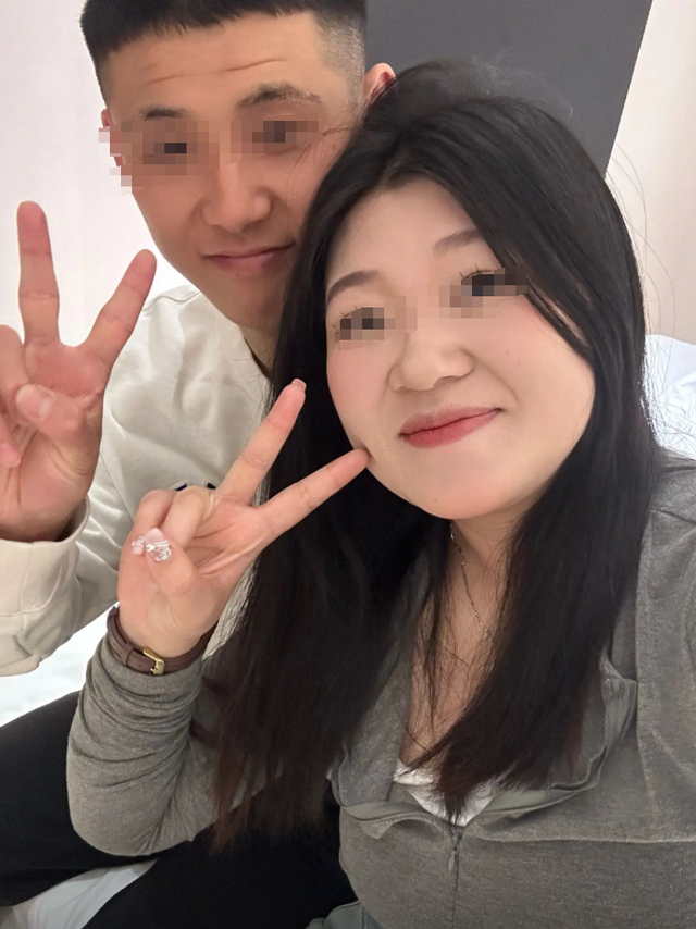 接退伍男友遭全网劝分后：视频已删，男方账号被扒，细节暴露问题