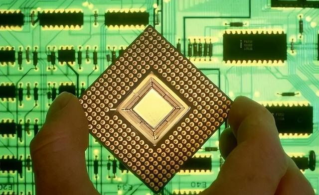 敢和美国对着干的人出现，荷兰公司无惧施压，坚持对华出口光刻机