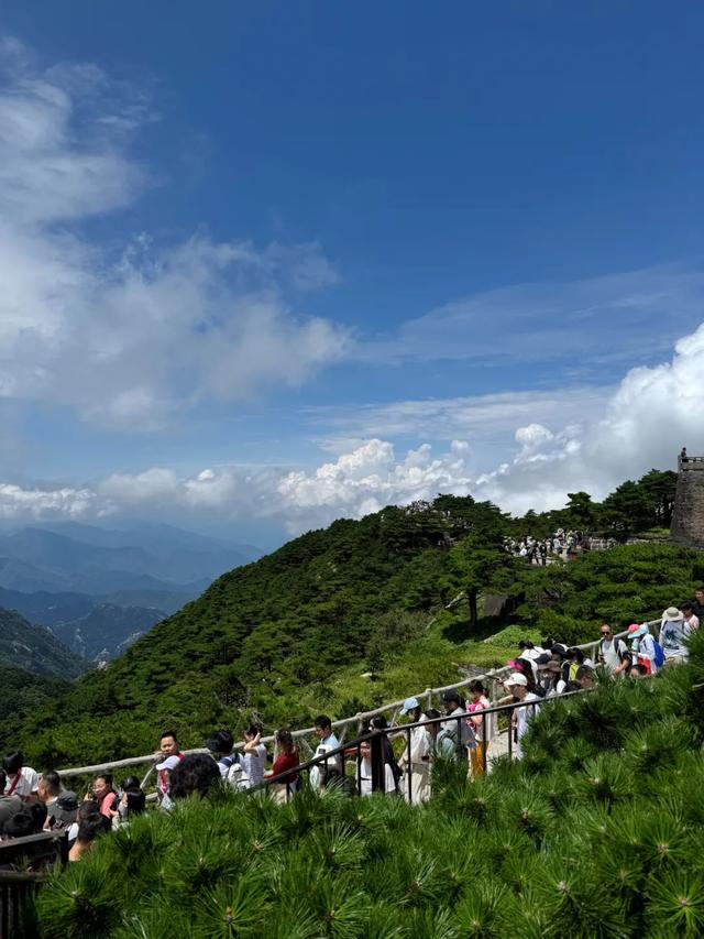 徒步三山五岳：安徽黄山！