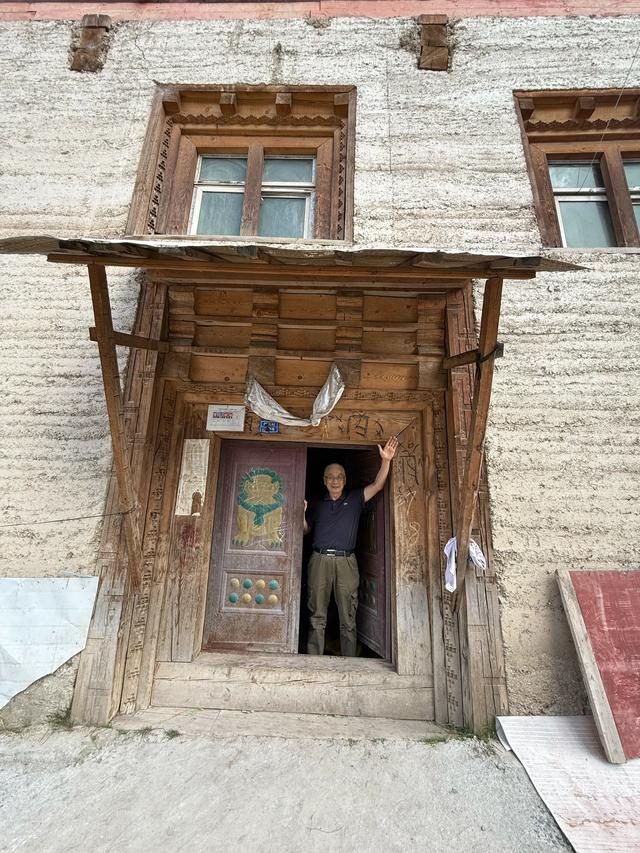 萨玛王朝后裔康巴人的赛马节