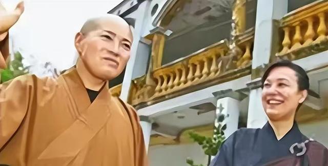 “风流尼姑”释智定落网，白天贪墨钱财，晚上与和尚醉生梦死！