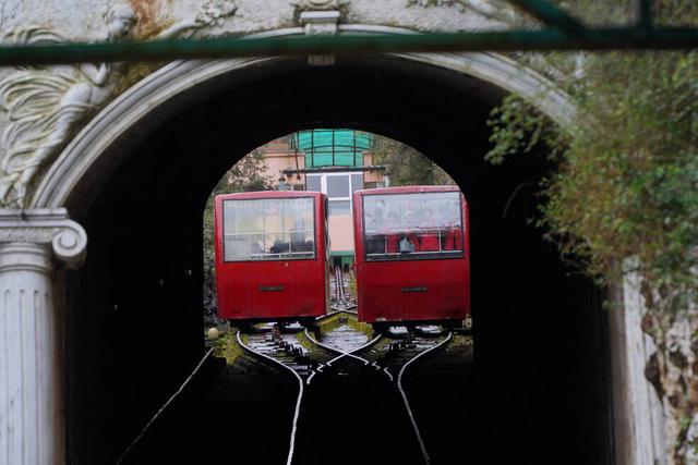 【外眼看云南】“锡都”个旧卸下工装换上运动装，“圈粉”国际博主