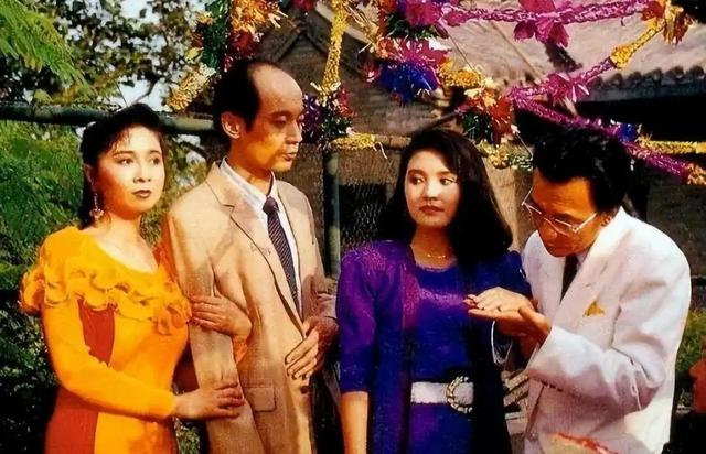 她11岁被导演看中，与名导同居多年被抛弃，如今复出却无人问津