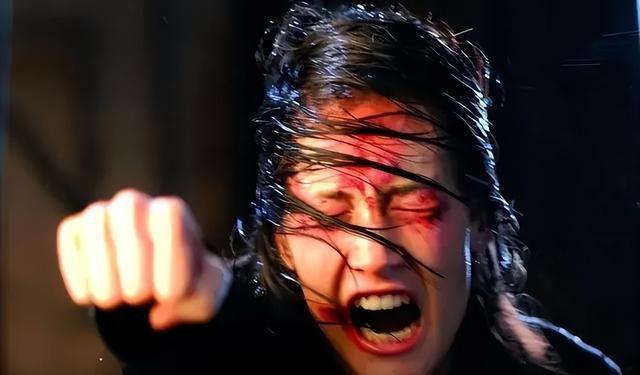 混血女星李美琪靓丽写真！不是丰乳肥臀也能性感火辣