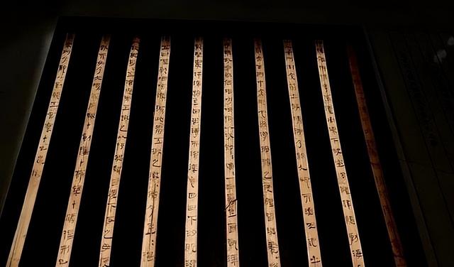 中国古墓里出土2000多年前“房中术”，男女之事过于羞涩不敢公开