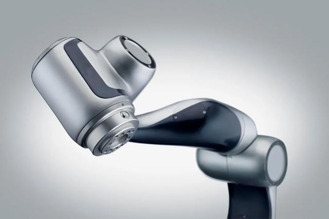 Agile发布首款人形机器人Agile ONE:一个物理AI工人连接整个工厂