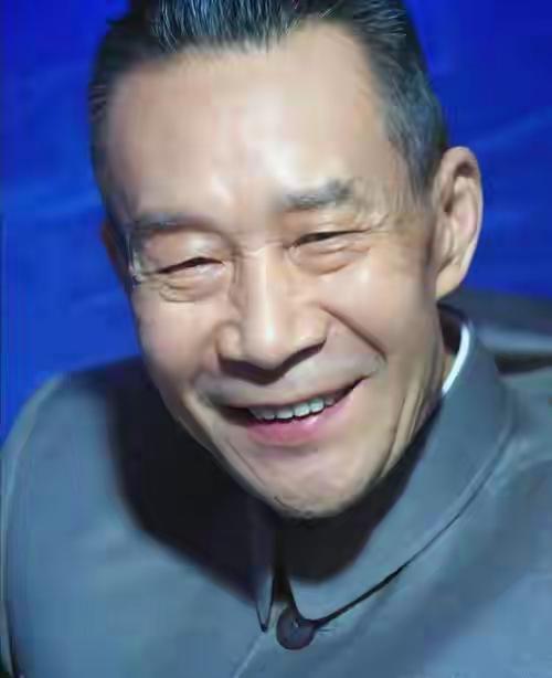 瞒了37年！原来他是李雪健的儿子，真是低调的“星二代”！