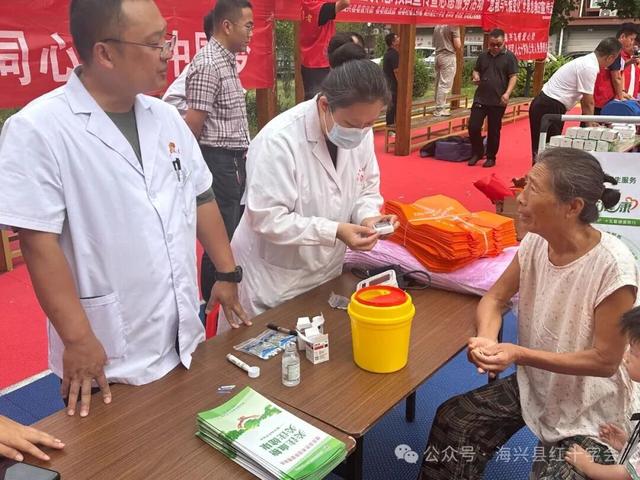 海兴县开展“急救与气候变化”宣传暨志愿服务活动
