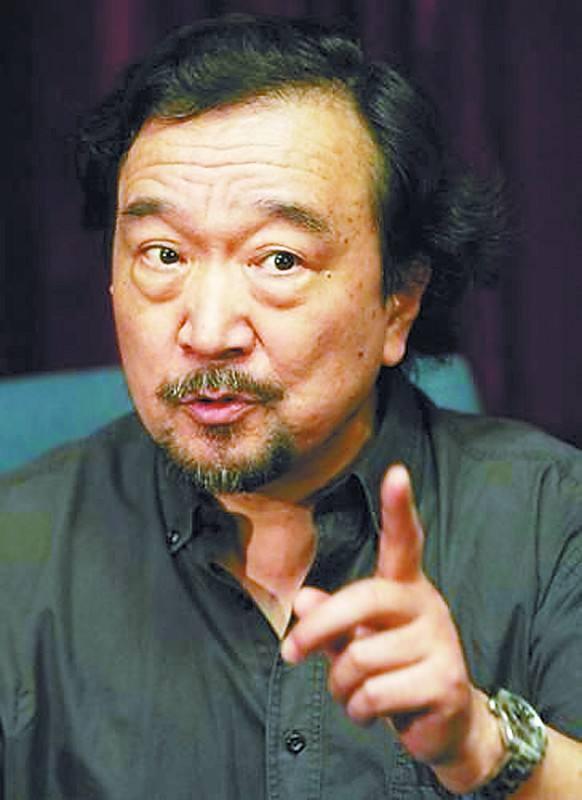 79岁李保田现状：定居山东衰老明显，儿子李彧太像父亲的“翻版”