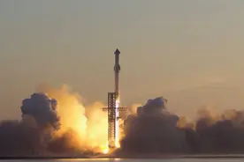 美国重返月球逼得紧！马斯克宣布，星舰5月第4次发射，成败影响大图片