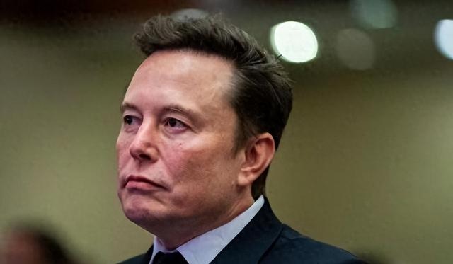 马斯克一语成真：全球争抢的不是芯片，而是中国20万一台的变压器