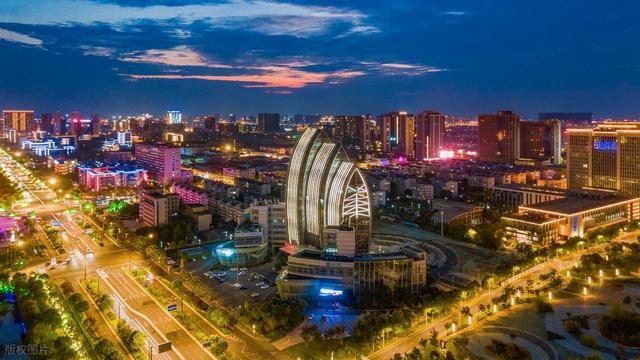 江苏哪个地级市面积最大？比南京与扬州的总和还大,人口不到700万