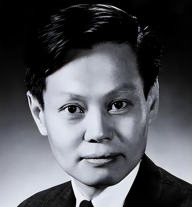 杨振宁妻子翁帆自白：为了丈夫的身体，我16年来都是早睡早起