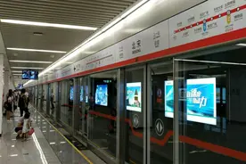 今天，石家庄地铁1号线运营服务时间提前1小时图片