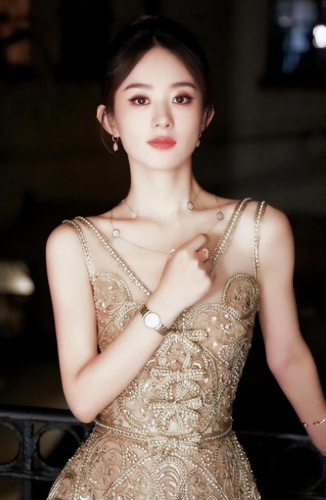 离婚四年，47岁冯绍峰再次官宣喜讯，成为赵丽颖高攀不起的存在！