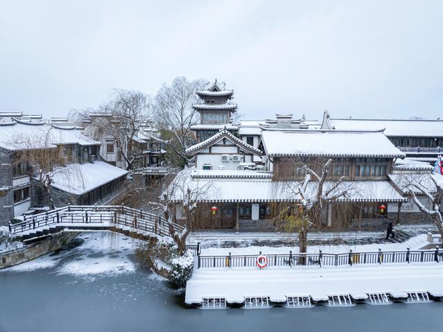 想把台儿庄古城的雪寄给你！