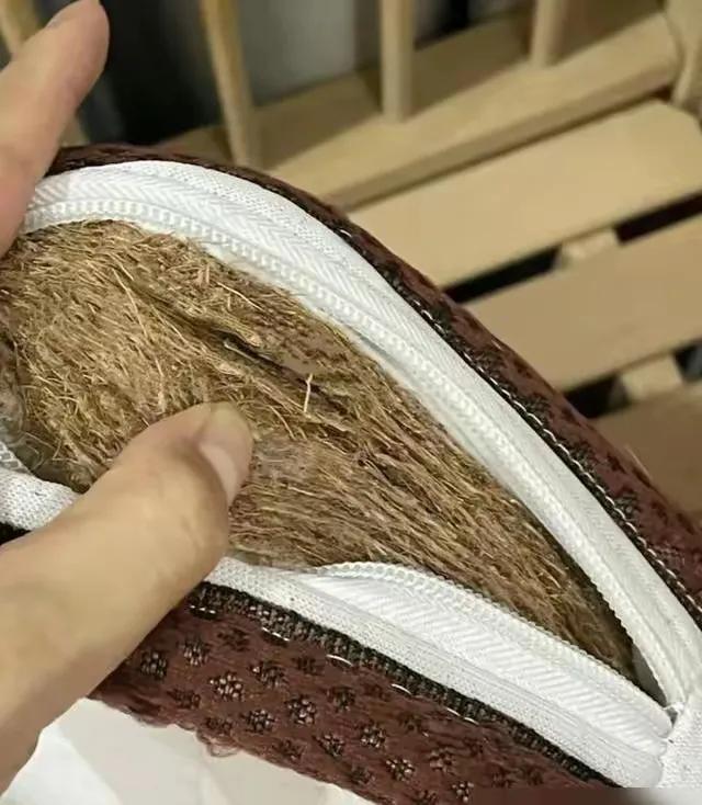 家里有这些东西的，都快扔掉，不要等中毒才知道！