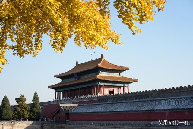Deepseek和百度AI共同推荐北京红叶区：到北京旅游至少要去三个。