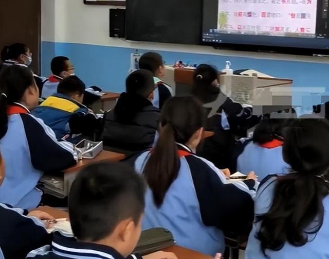 陕西女老师事件不断发酵，知情人爆料：吸烟穿吊带，疑有多位男友