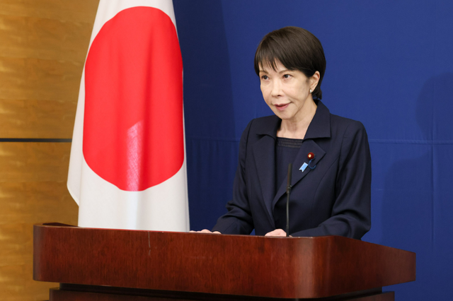 中韩谈判登场，高市早苗反华路线完了，关键时刻	，特朗普送来助攻