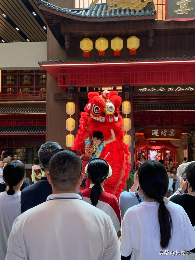 潍坊西服务区四日爆火启示录：文旅融合点燃高速驿站新引擎