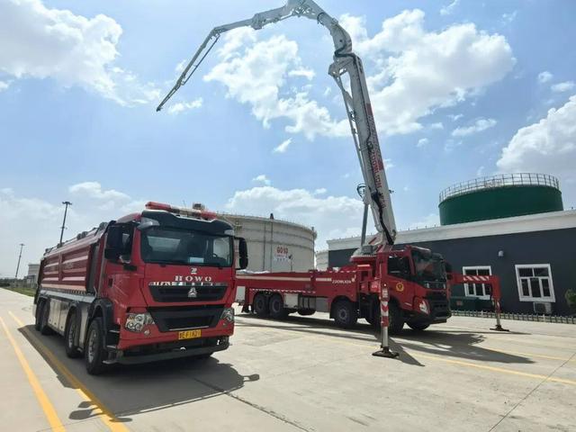 中国造得出航母火箭，每年却花7亿进口消防车，难道我们造不出？