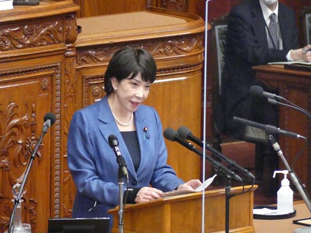 中日2200个航班被叫停，高市早苗做梦没想到，中国竟然还留了一手