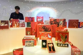 “上海制造”回忆杀！国光口琴、老凤祥非遗新作、海鸥牌相机......国潮新品联展来啦图片