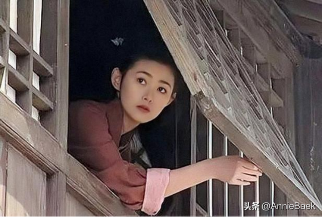 西门庆只活到33岁，却有21个性伴侣，其中不仅有女性还有男性