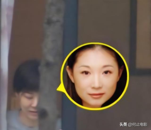 辞去央视铁饭碗，带着儿子嫁给张译，20年过去，才知道她有多明智