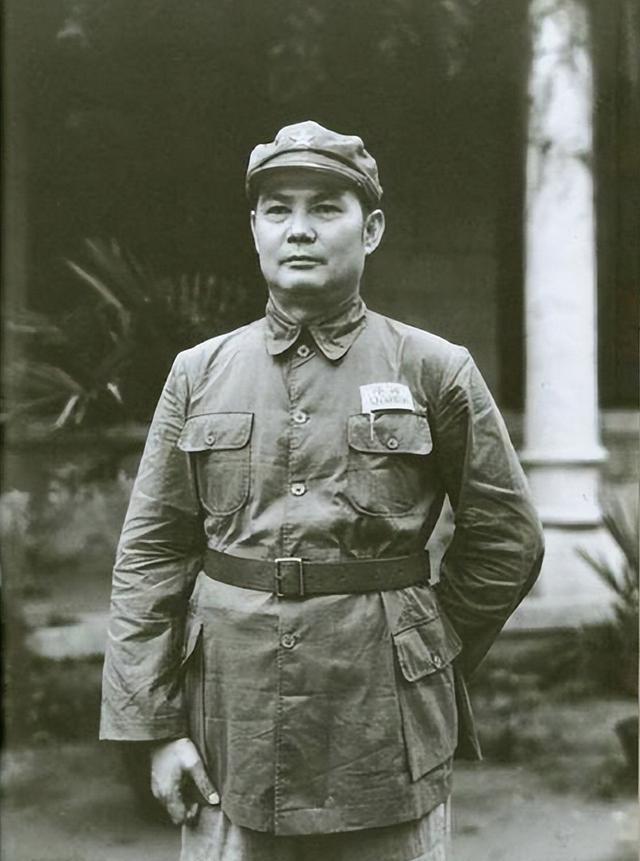 周总理逝世前，发生3怪事1意外，总理：你们都走吧