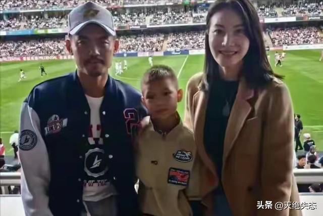 41岁的林丹也没想到，自己败光的体面，如今被9岁的儿子挣了回来