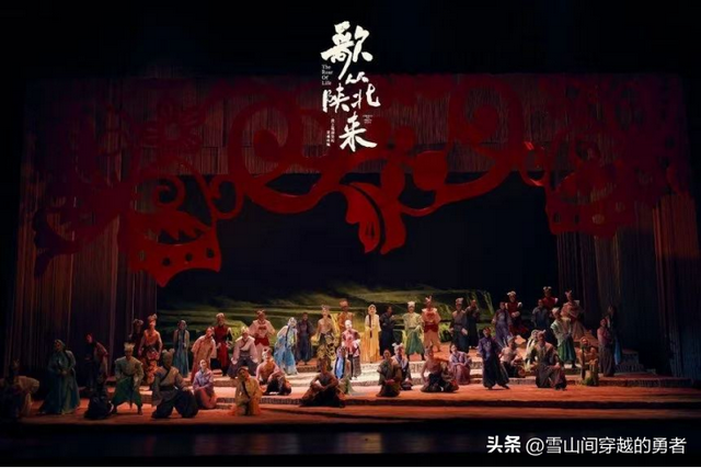 【快讯】北京“天宫灯会”点亮冬夜；苹果新一代Siri下月登场