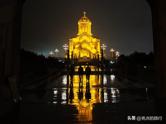 跟着丝绸之路去旅行高加索三国——格鲁吉亚第比利斯圣三一大教堂