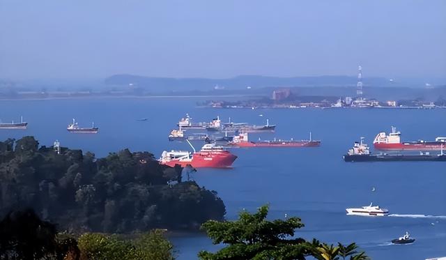 新加坡急了？要中国继续依靠西方，海南封关，新加坡百年饭碗要砸